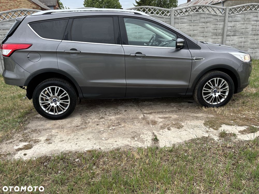 Ford Kuga - 1