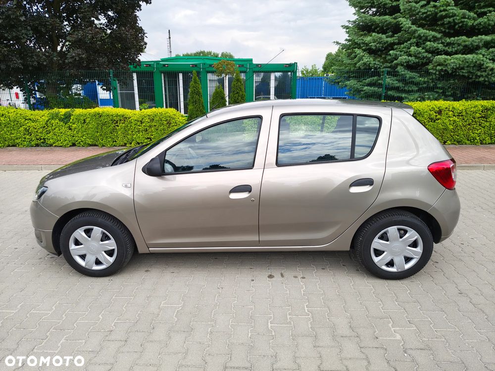 Dacia Sandero 1.2 16V 75 Celebration - 9