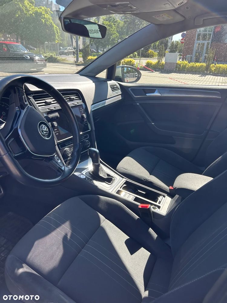 Volkswagen Golf - 9
