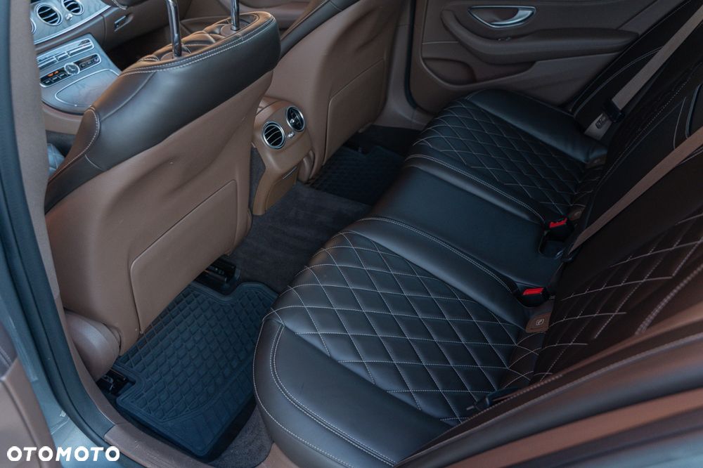 Mercedes-Benz Klasa E 220 d 4-Matic Business Edition 9G-TRONIC - 19
