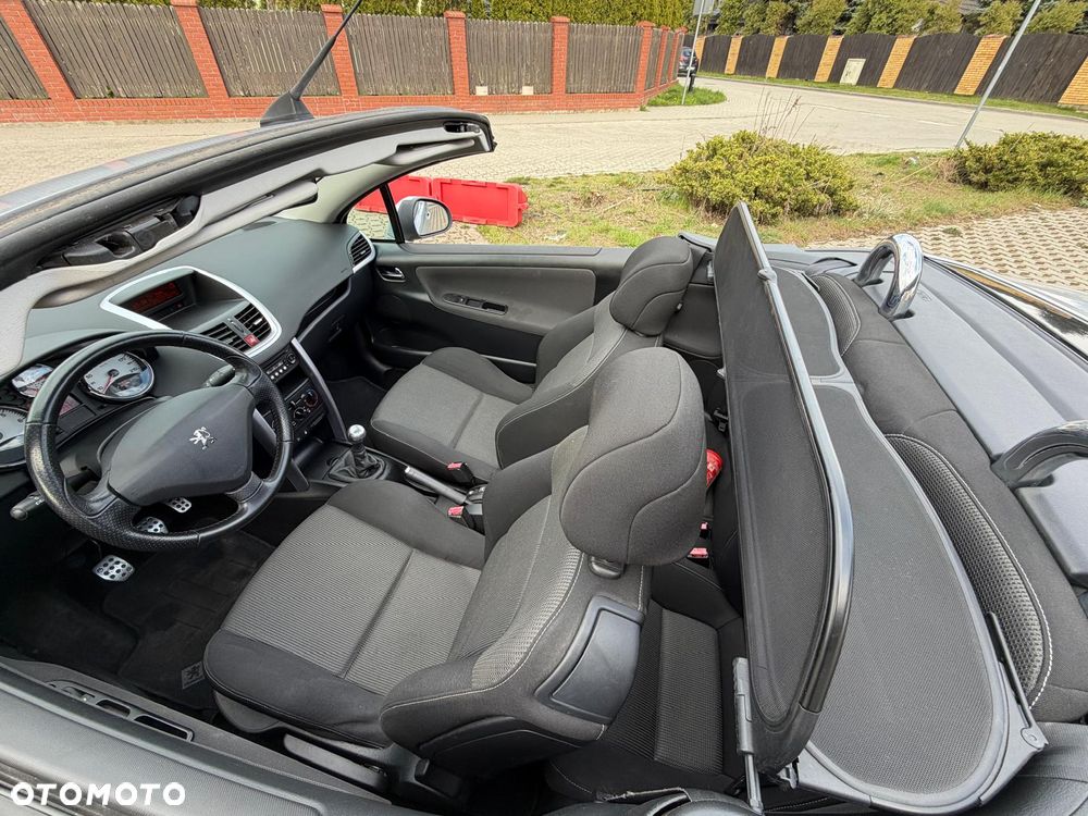 Peugeot 207 CC 1.6 Sport - 8
