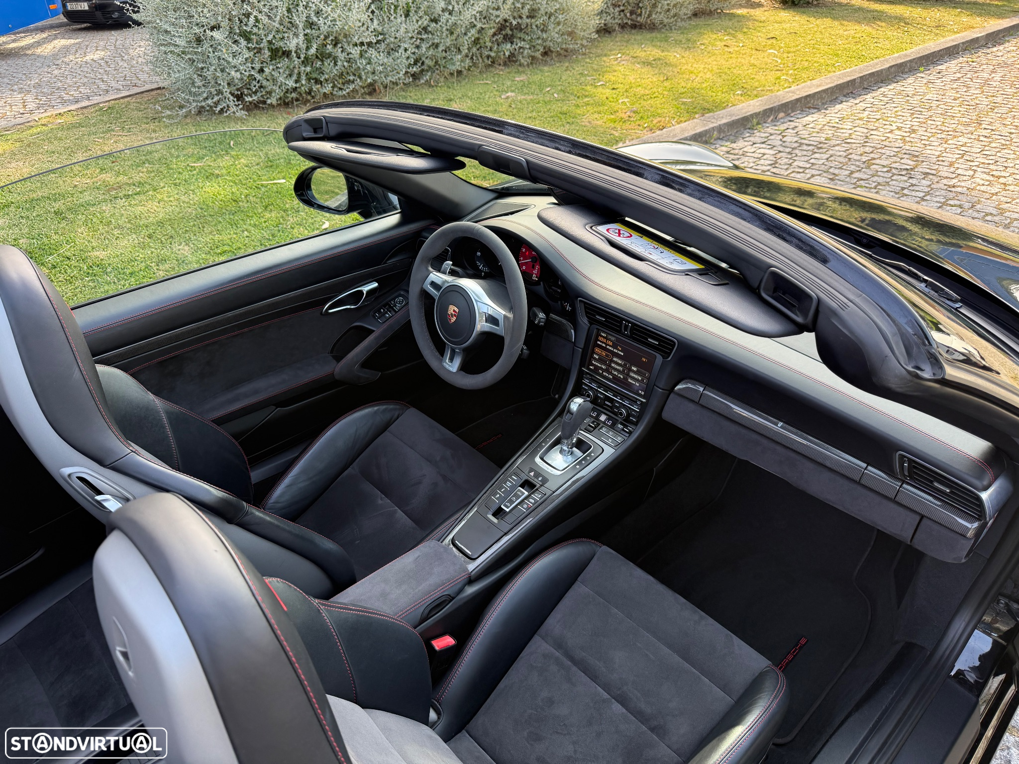 Porsche 911 (991) Carrera 4 GTS PDK - 24