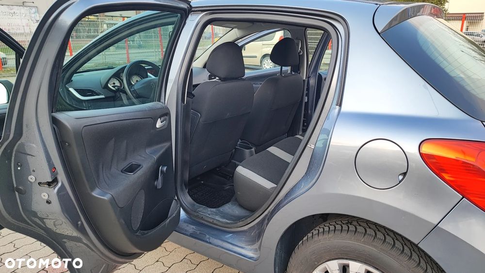 Peugeot 207 1.4 - 12