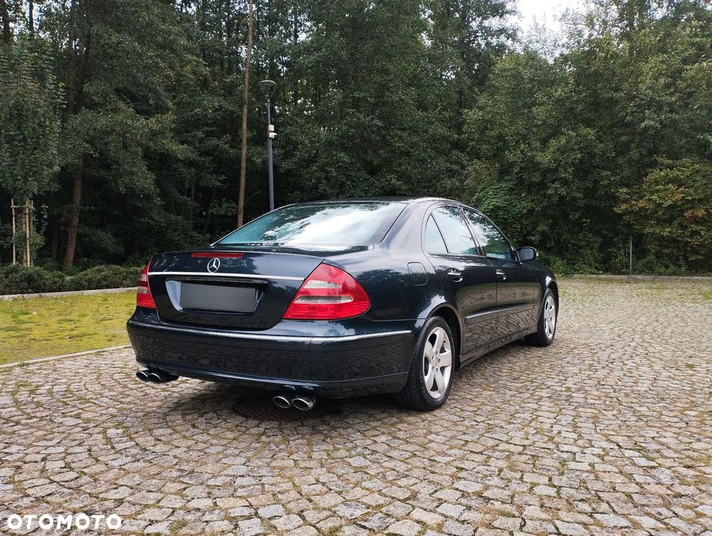 Mercedes-Benz Klasa E 200 Kompressor Avantgarde Sport Edition - 4