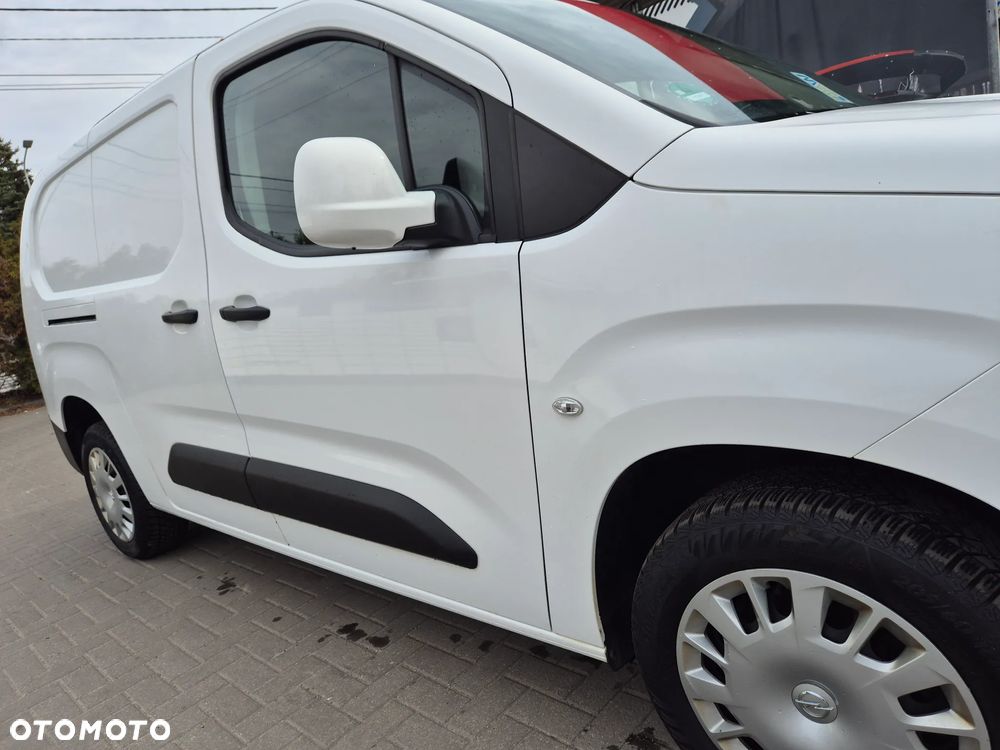 Opel COMBO - 19