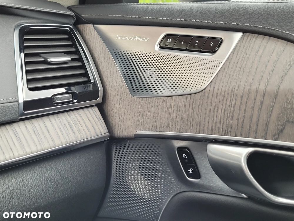 Volvo XC 90 T8 AWD Ultra Bright - 19