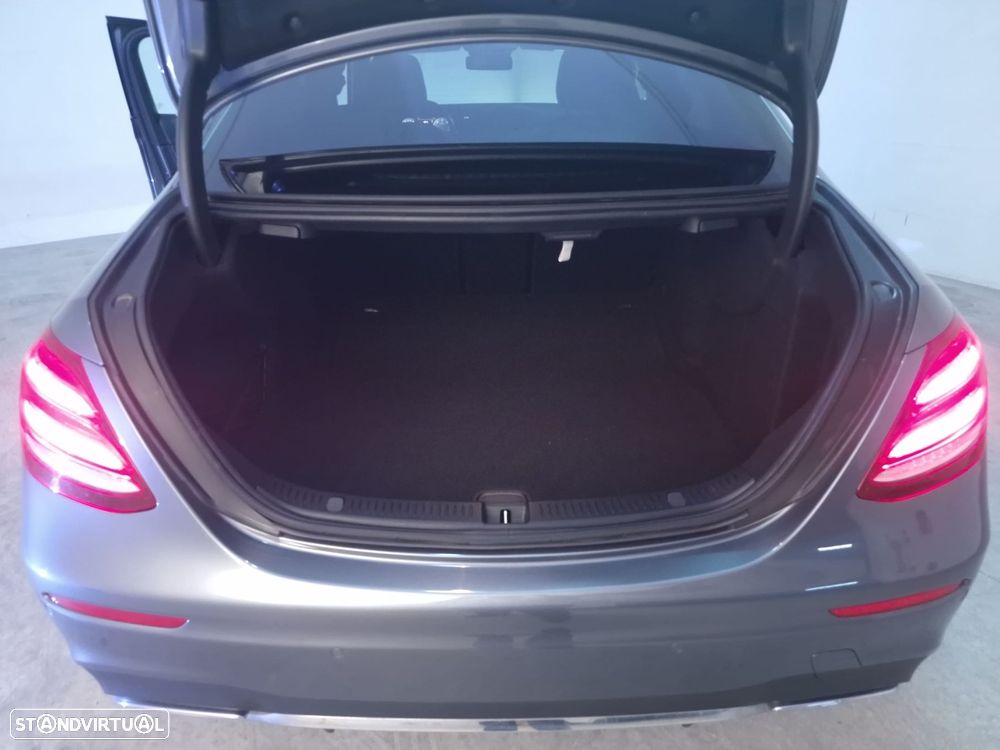 Mercedes-Benz E 220 d AMG Line - 15
