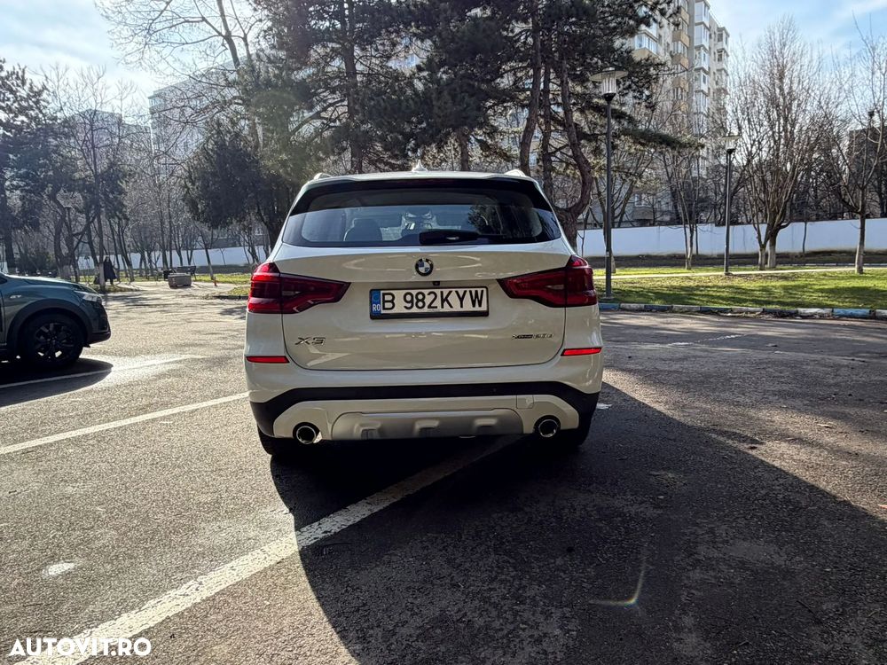 BMW X3 xDrive20d AT Luxury Line - 3