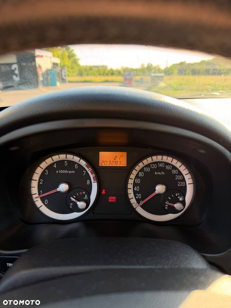 Kia Rio - 15