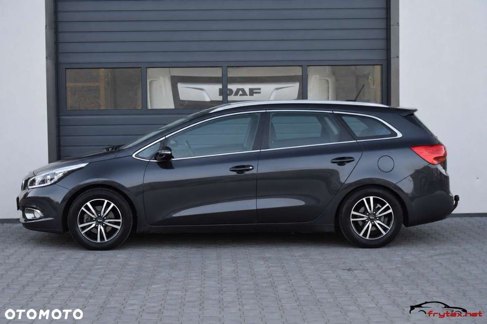 Kia Ceed - 8
