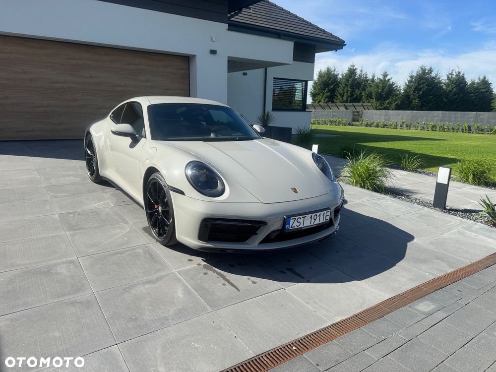 Porsche 911 Carrera 4S - 2