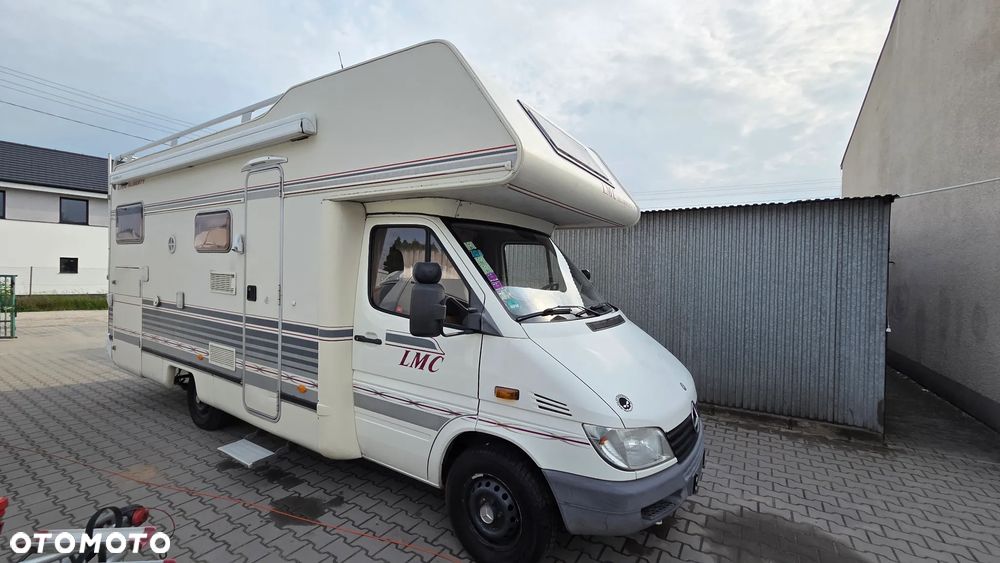 Mercedes-Benz Sprinter LMC - 2