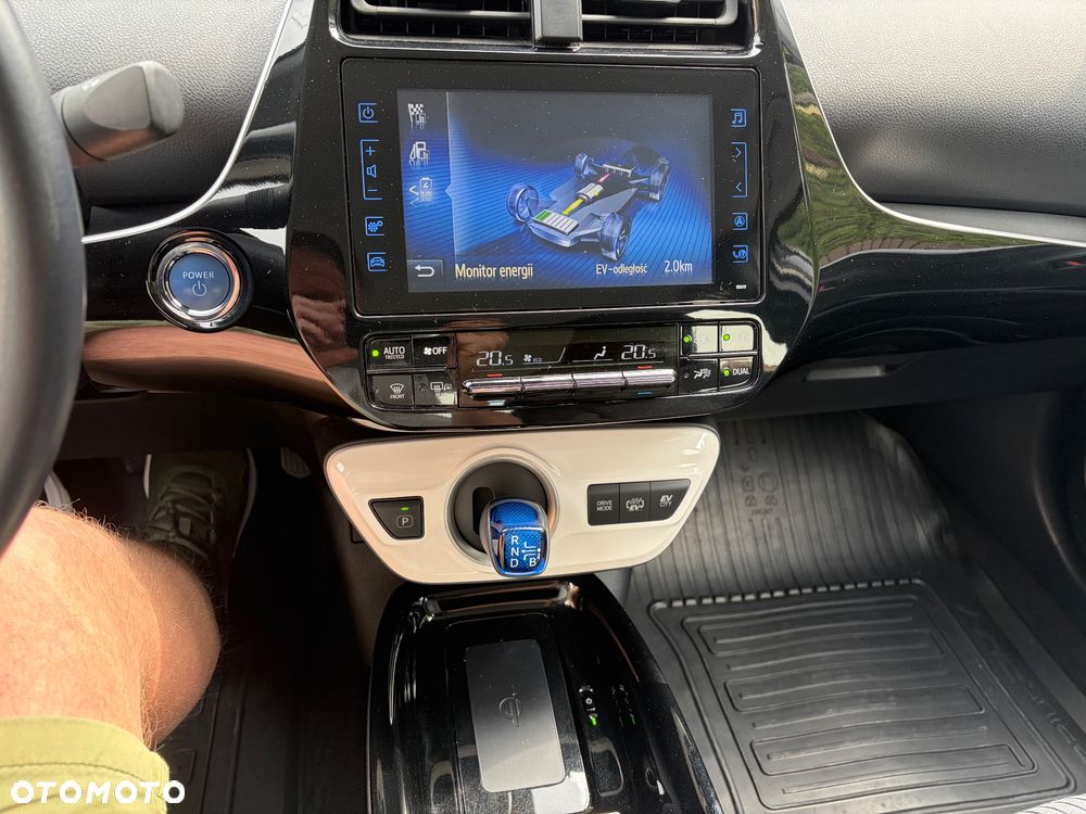 Toyota Prius 1.8 Hybrid Prestige - 23