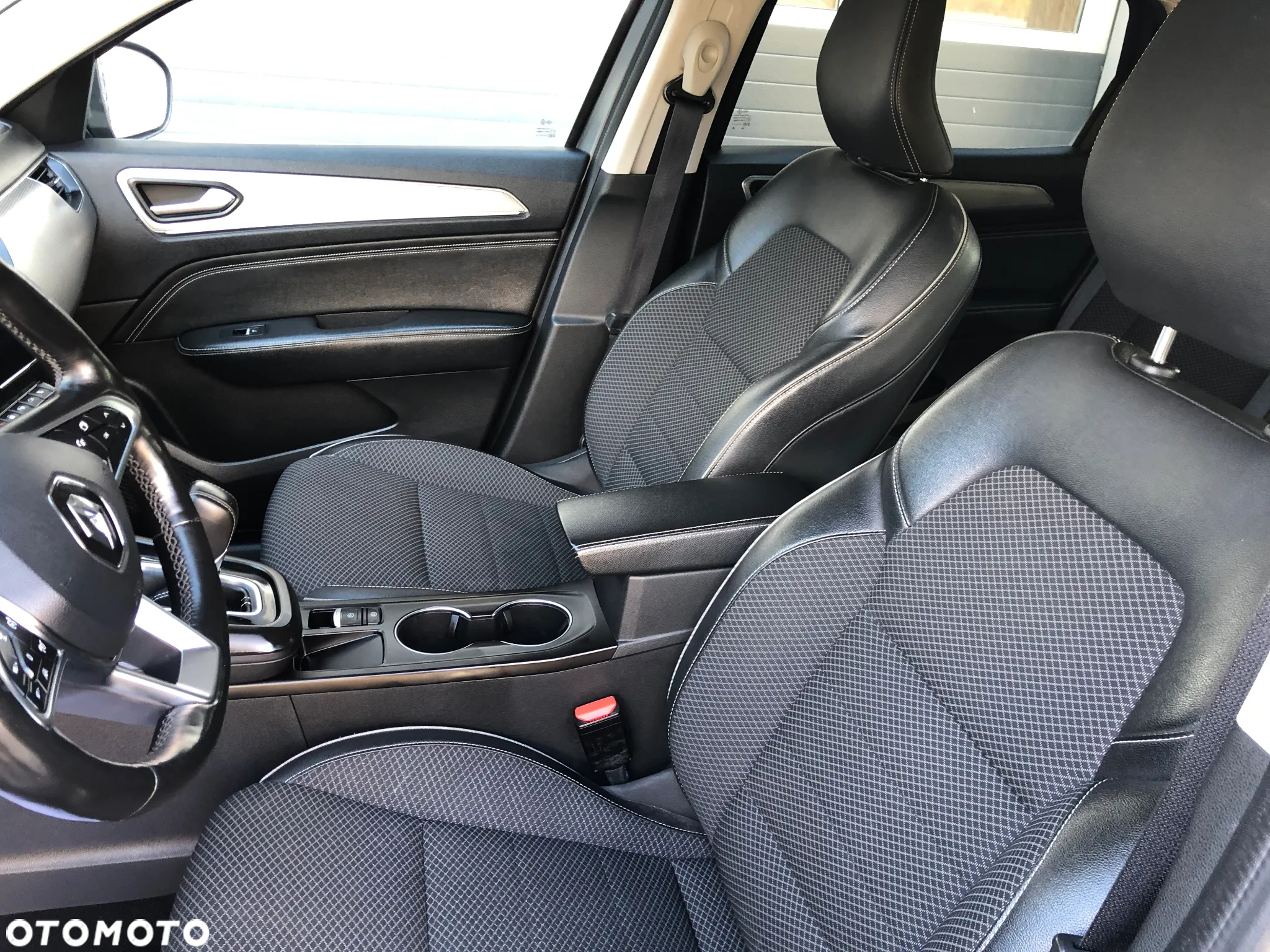 Renault Arkana 1.6 E-TECH Intens MMT - 10