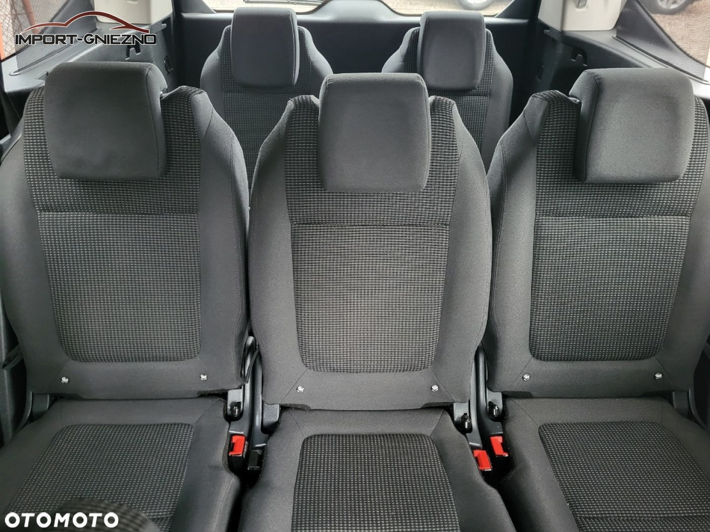 Peugeot 5008 - 8