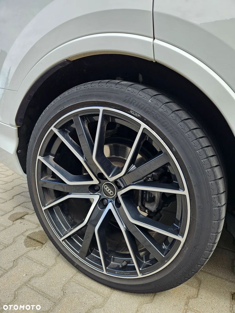 Audi Q7 - 12