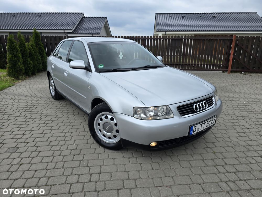 Audi A3 Sportback 1.6 Ambiente - 18