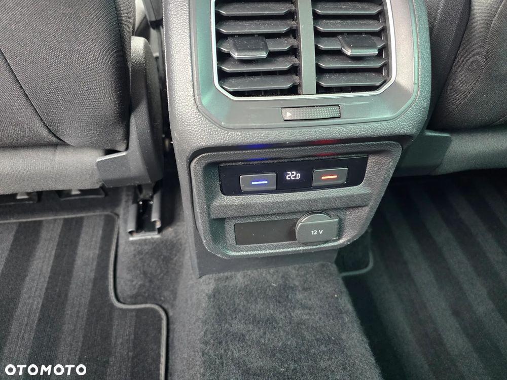 Volkswagen Tiguan - 10