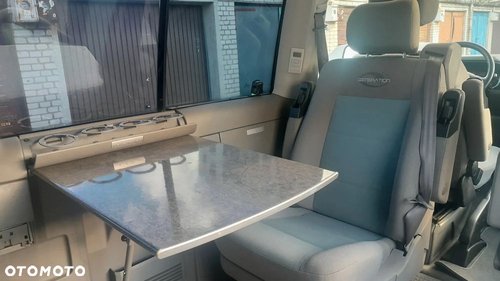 Volkswagen Multivan - 30