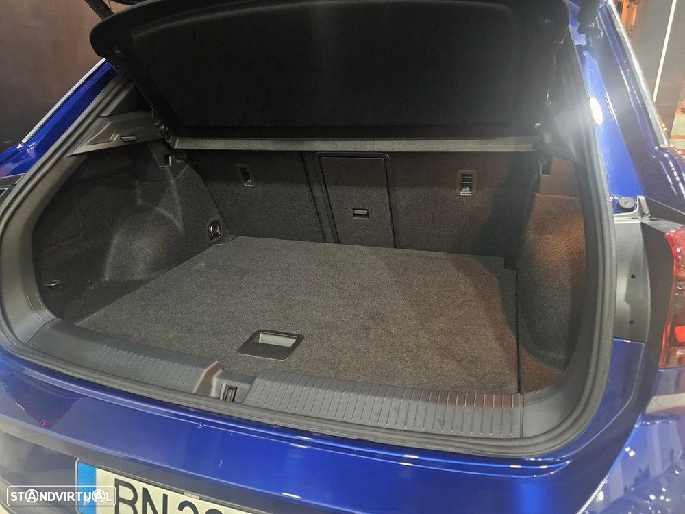 VW T-Roc 2.0 TDI R-Line DSG - 45