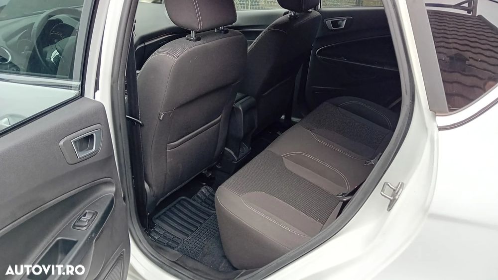 Ford Fiesta 1.0 EcoBoost Titanium - 11