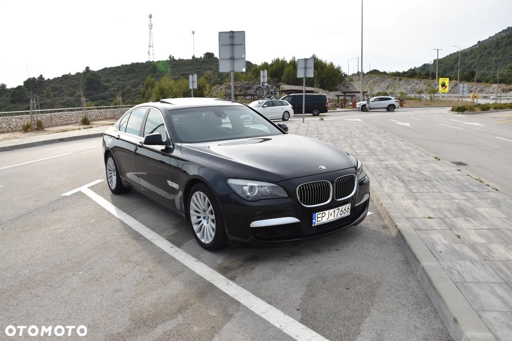 BMW Seria 7 740d - 2