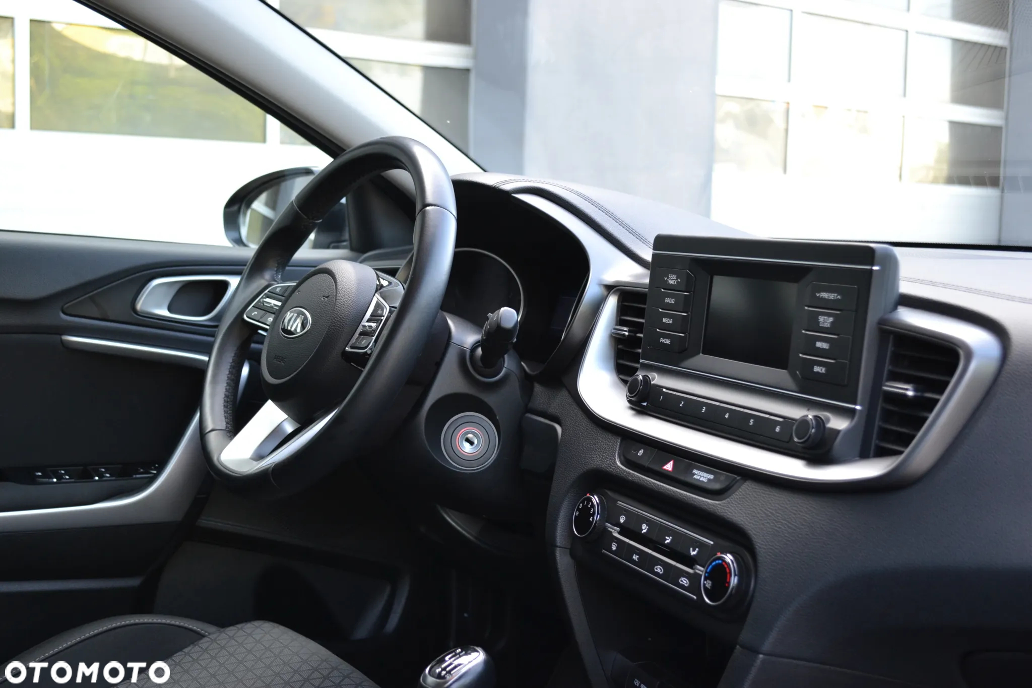 Kia Ceed 1.6 CRDi SCR M - 13