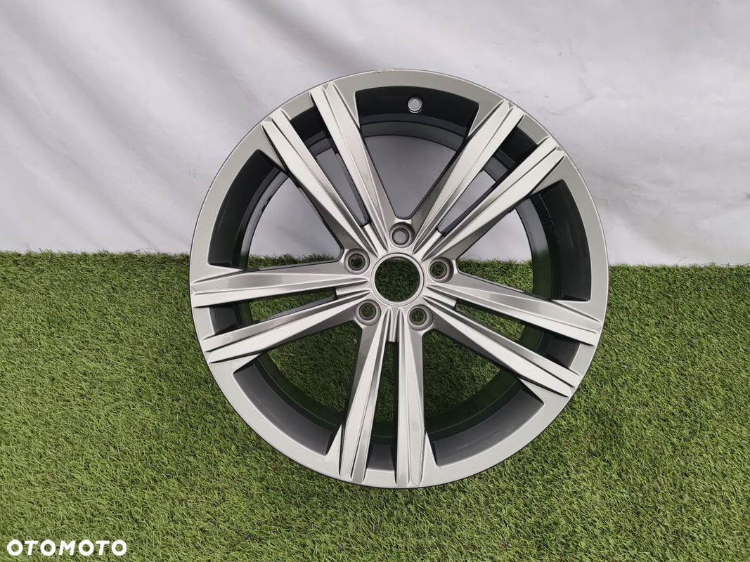 FELGA VW ARTEON 3H VW PASSAT ALLTRACK 3G8 8x18 ET40 3G8601025N SEBRING - 3
