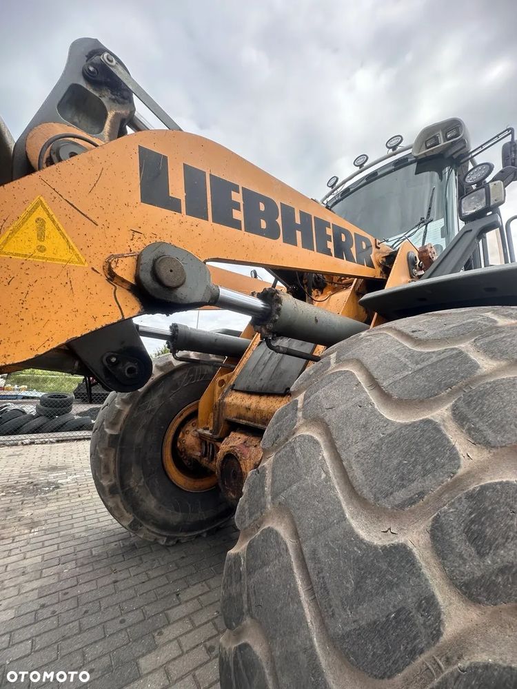 Liebherr L566 - 5