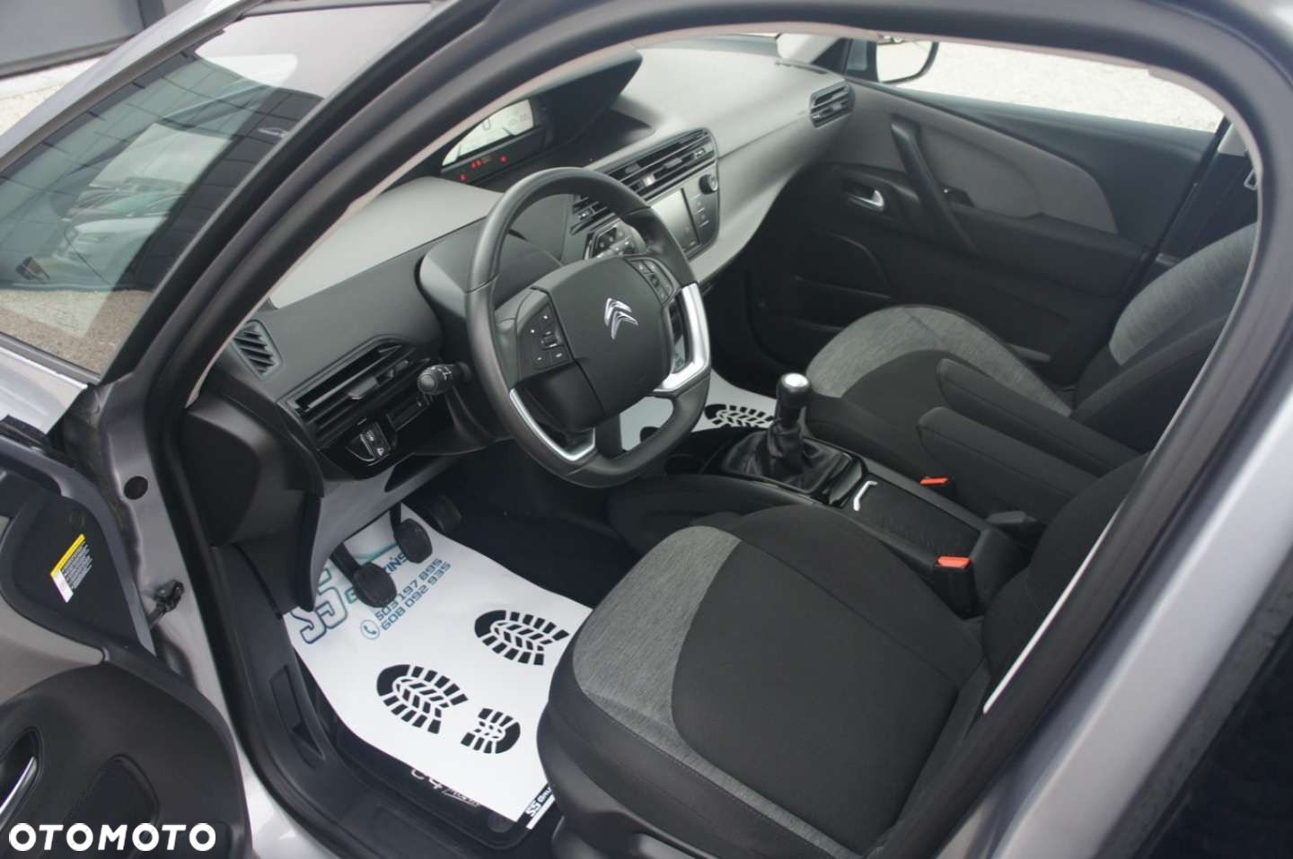 Citroën C4 Picasso - 10