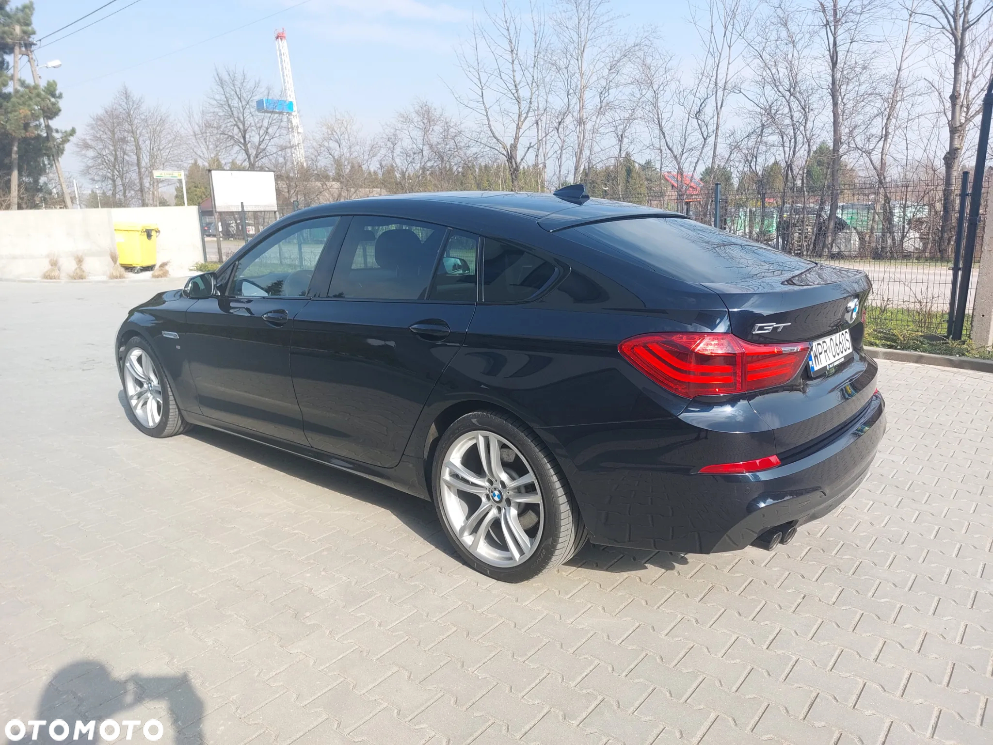 BMW 5GT - 12