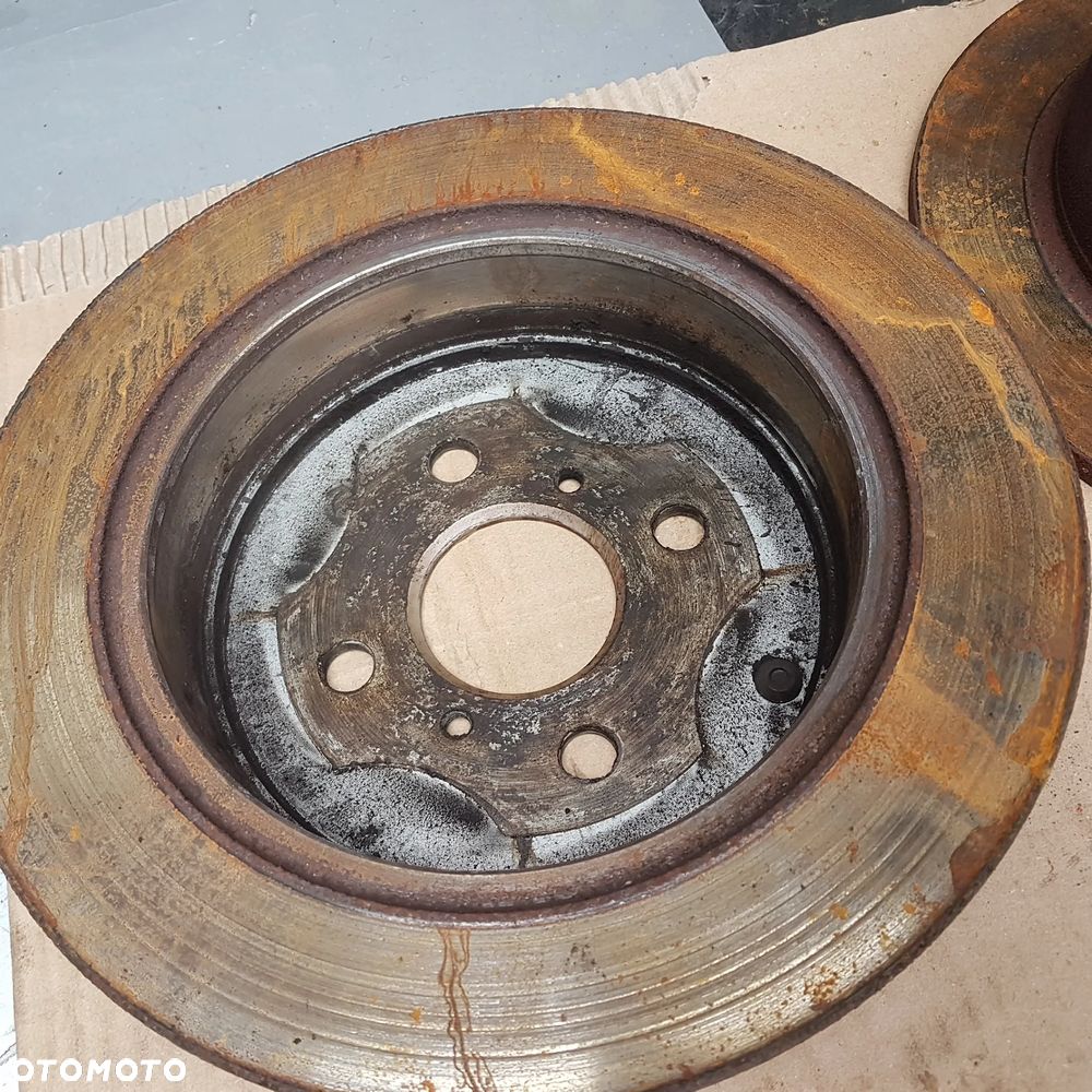 piasta abs czop bęben tarcza kotwiczna osłona błotna tył zawieszenie yaris 06-20r - 14