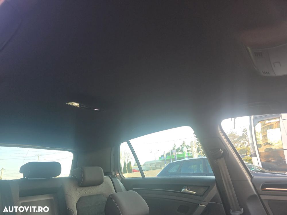 Volkswagen Golf - 32