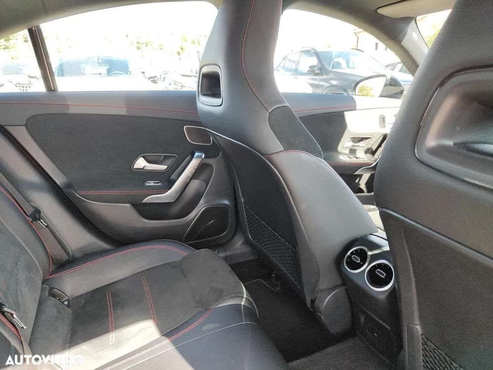 Mercedes-Benz CLA - 15
