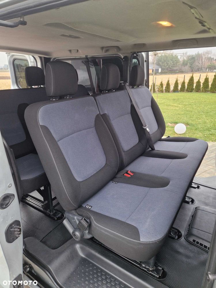 Opel Vivaro - 8