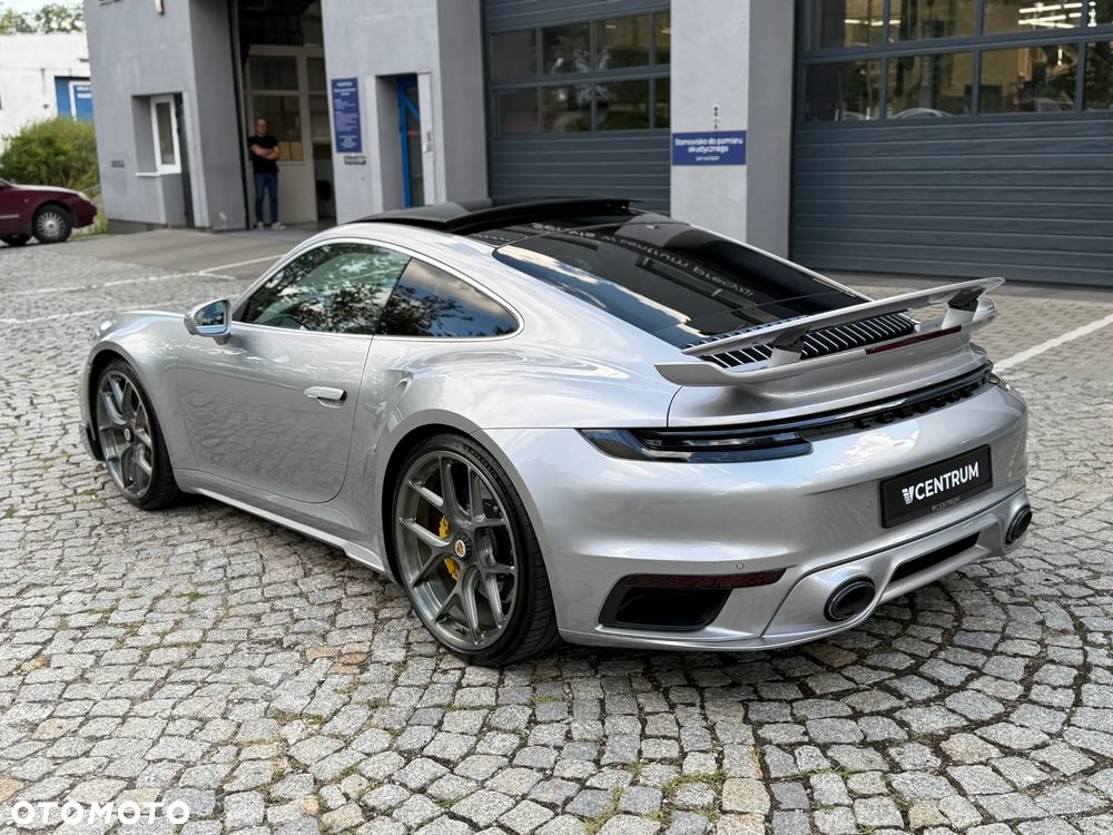 Porsche 911 Turbo S - 10