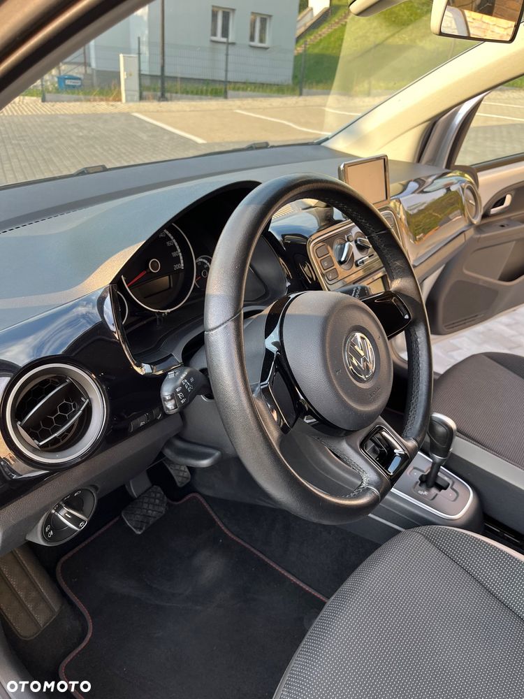 Volkswagen up! - 18