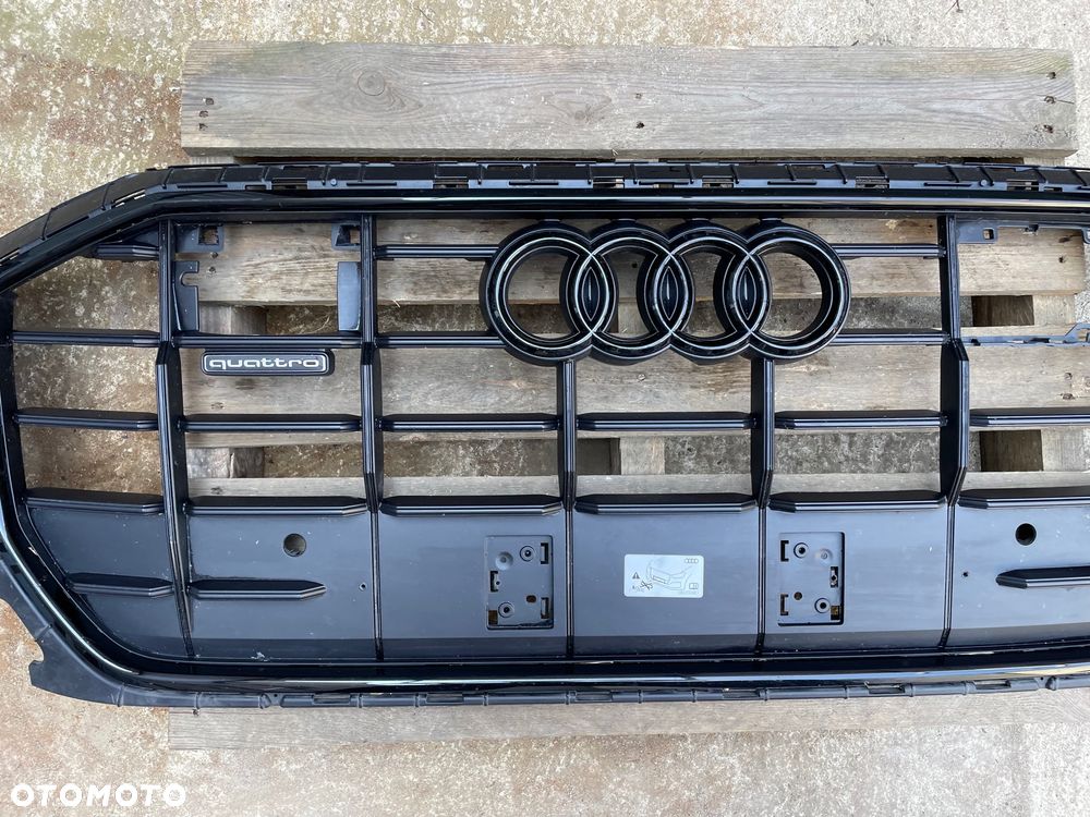 ATRAPA CHŁODNICY GRILL PRZÓD AUDI Q8 4M8 S LINE 4M8853651AQ 4M8853651AS - 3