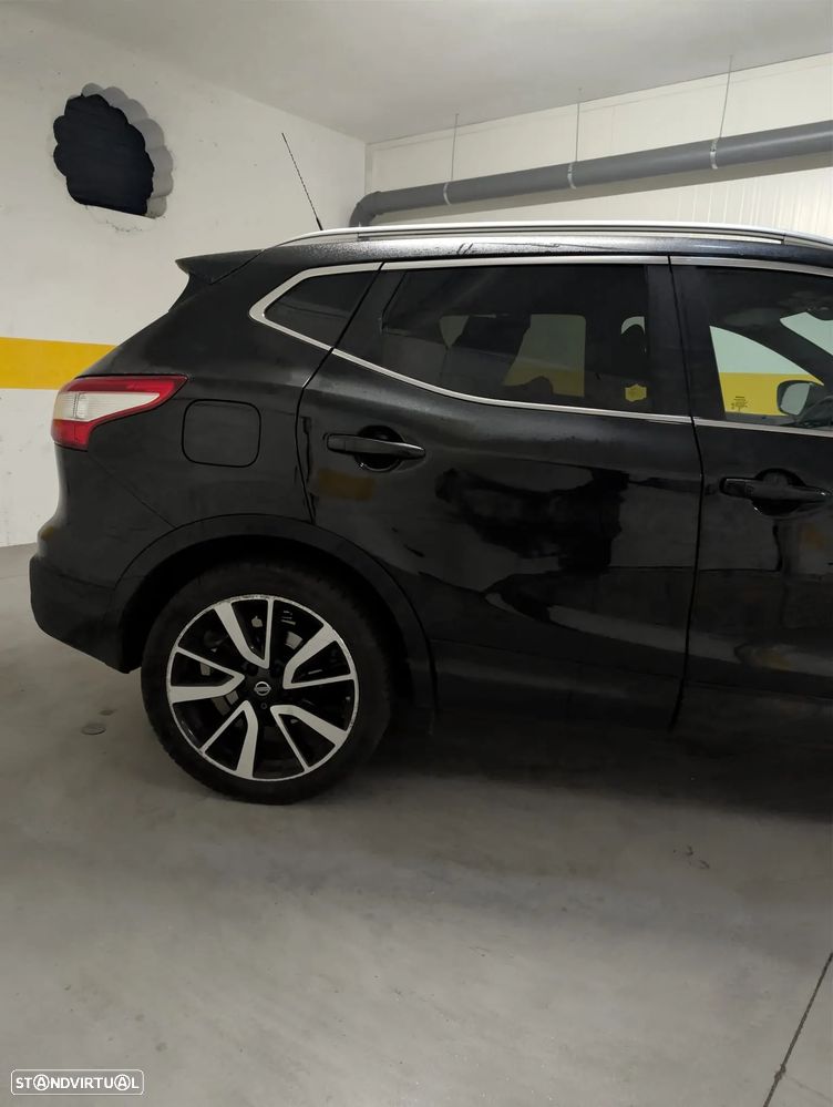 Nissan Qashqai 1.6 dCi Tekna 19 Alcantara Xtronic - 4