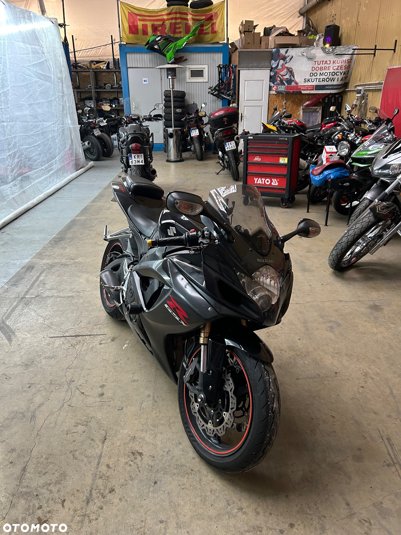 Suzuki GSX-R - 7