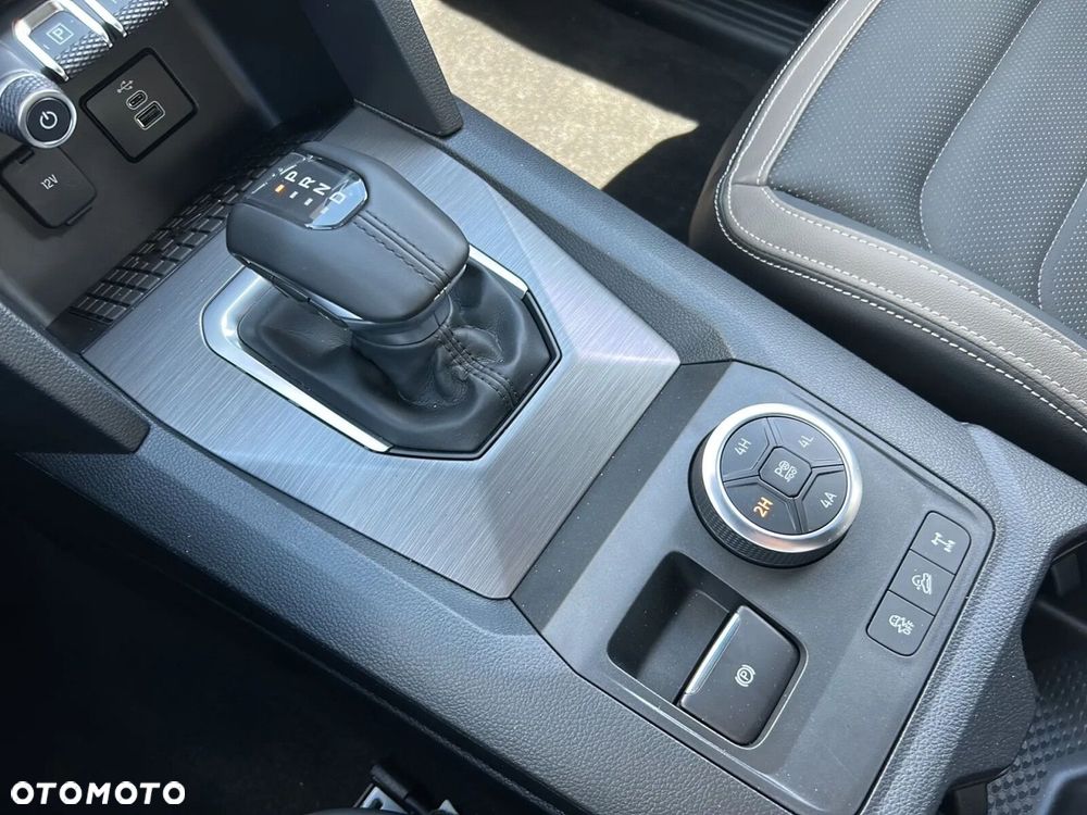 Volkswagen Amarok - 26