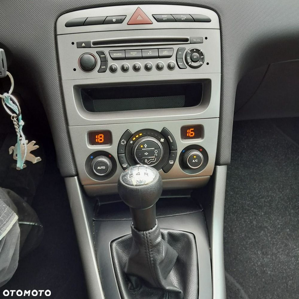 Peugeot 308 1.6 Premium - 12