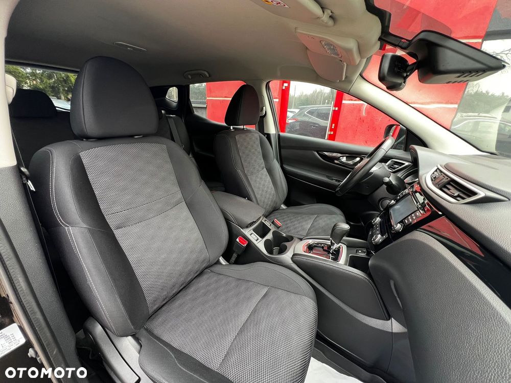 Nissan Qashqai 1.6 DCi Xtronic TEKNA - 25