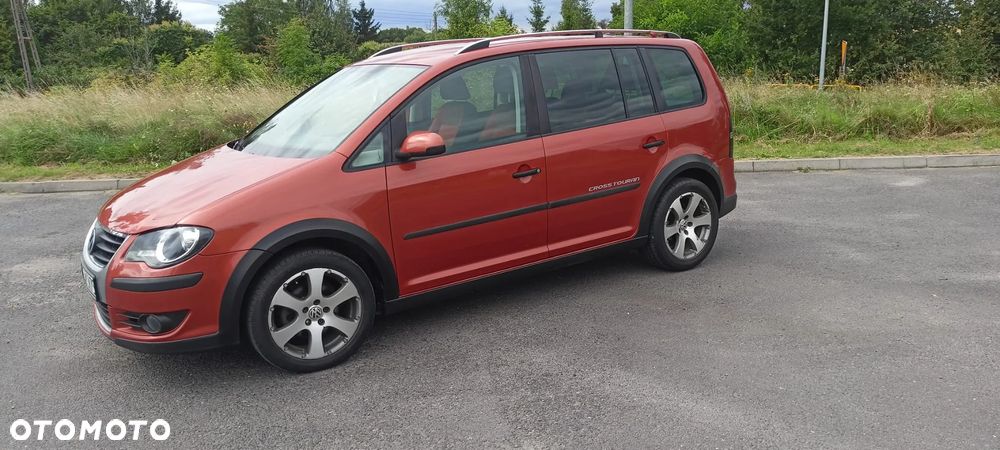 Volkswagen Touran 1.9 TDI DPF Cross - 1
