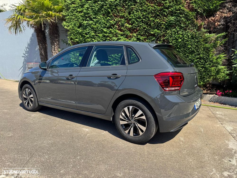 VW Polo 1.0 Confortline - 2