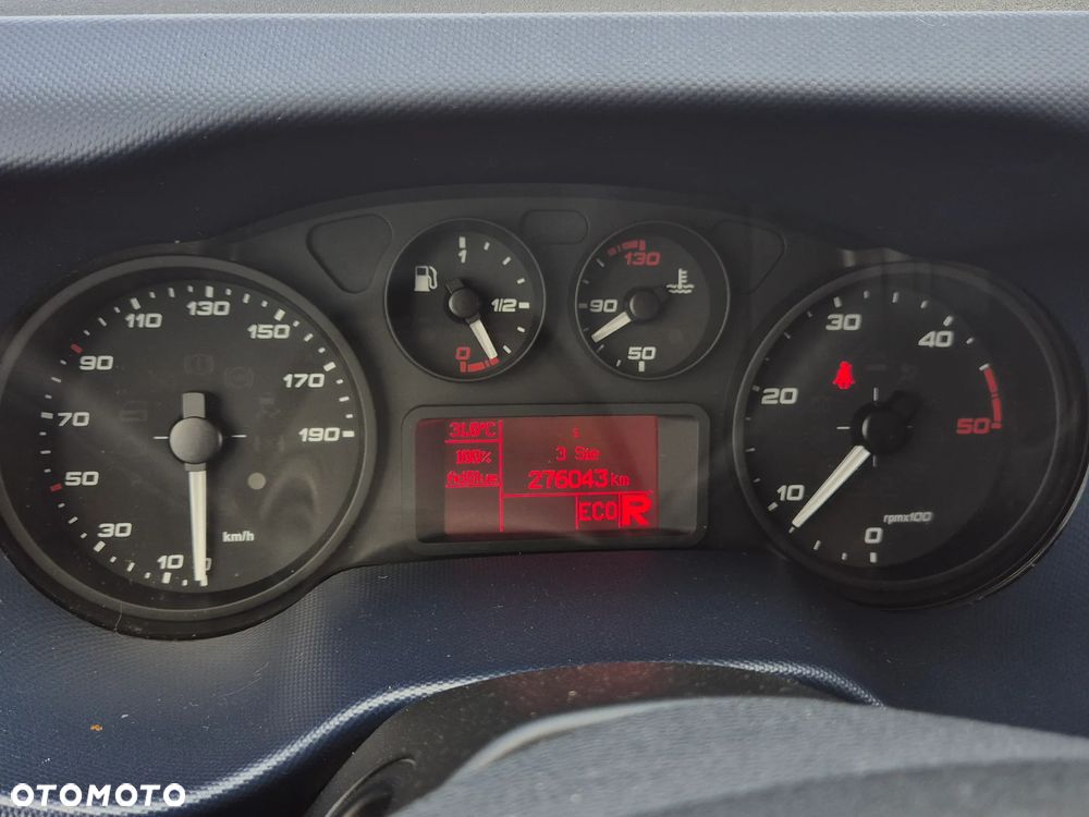 Iveco Daily 40C18 Hi-Matic 3.0 HPi, kontener 8PAL, winda DHollandia 750KG, klimatyzacja, - 15