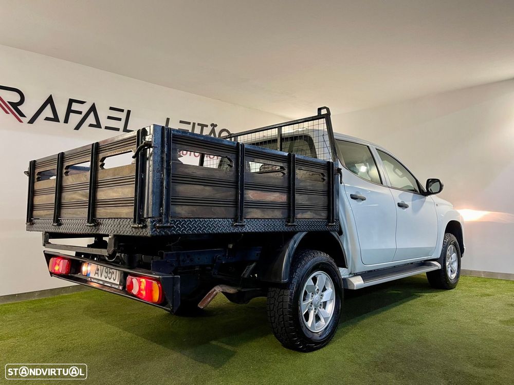 Mitsubishi L200 2.3 DI-D CD Invite 4WD - 7