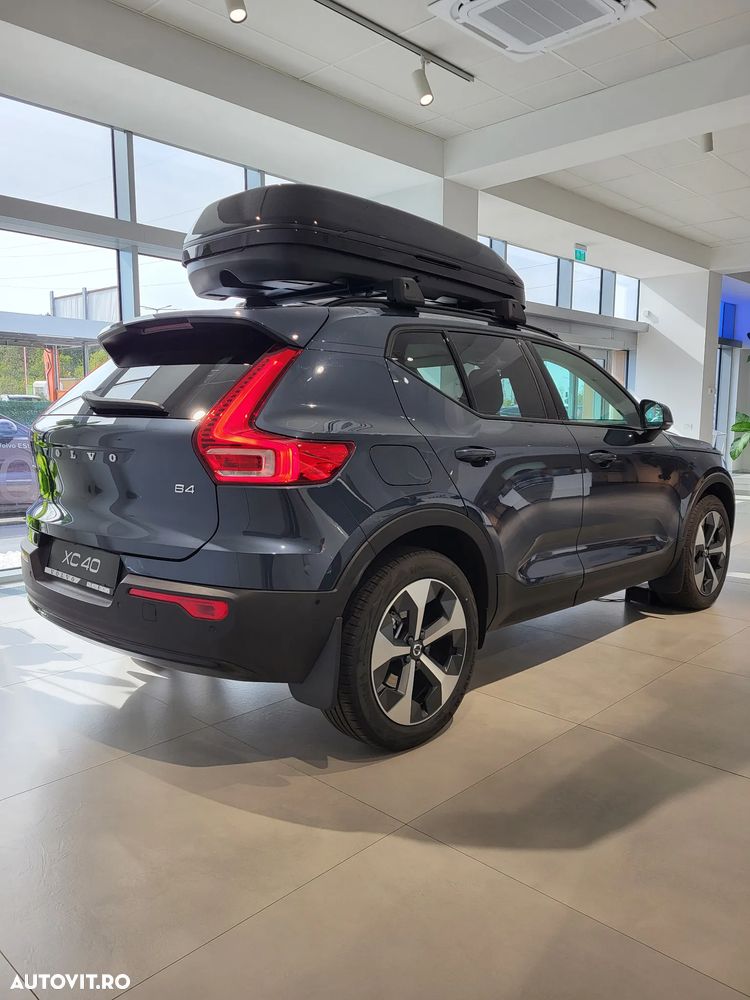 Volvo XC 40 B4 AT FWD MHEV Plus Dark - 5