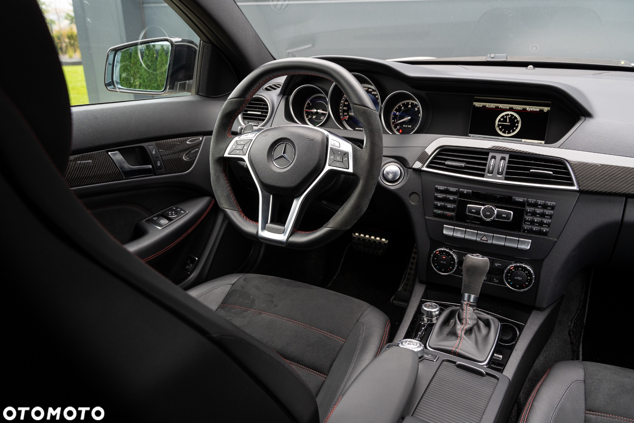 Mercedes-Benz Klasa C 63 AMG - 35