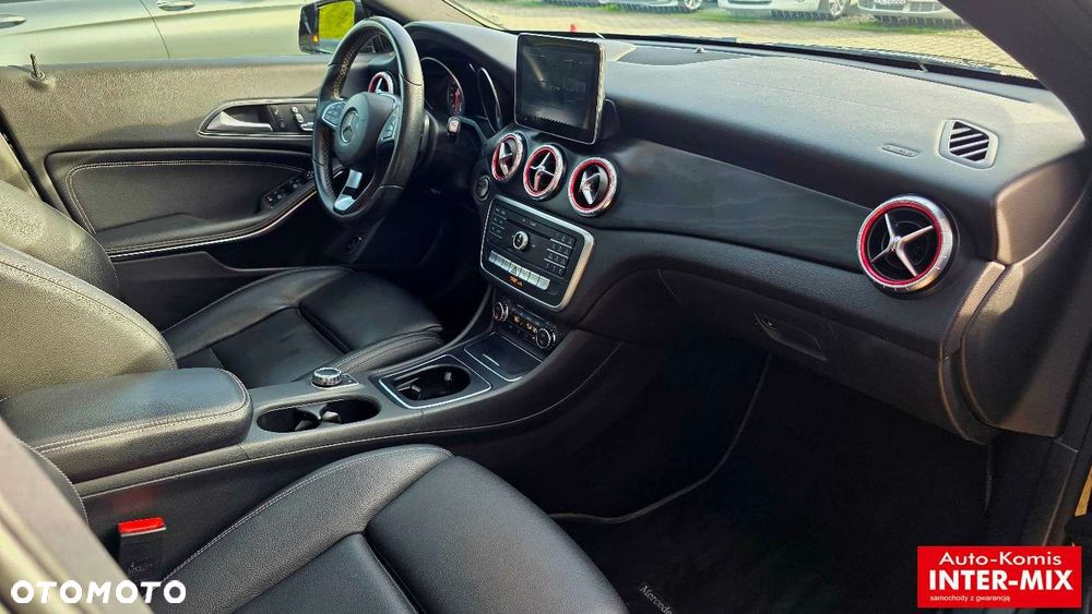 Mercedes-Benz CLA - 32
